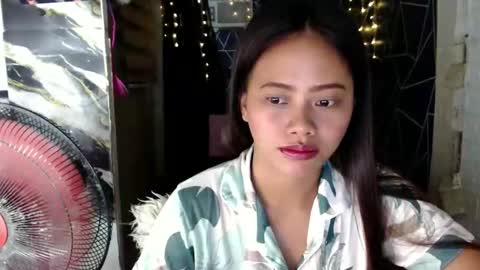 Snapshot of lilsweet_marie chatting on 02/05/26, 11:31 Lilsweet marie online show from 02/05/26, 11:31