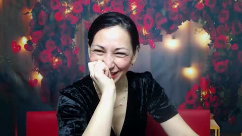 lilugrants online show from 02/11/25, 08:10