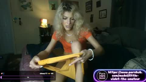 Snapshot of lilvioletxxx chatting on 05/25/26, 12:38 Little Violet online show from 05/25/26, 12:38