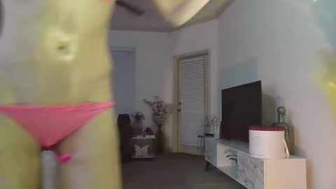 Raina Ryder online show from 10/08/25, 04:10