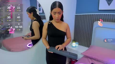  lily  online show from 11/12/25, 03:29