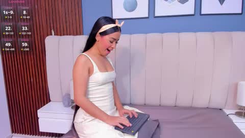  lily  online show from 11/14/25, 03:27