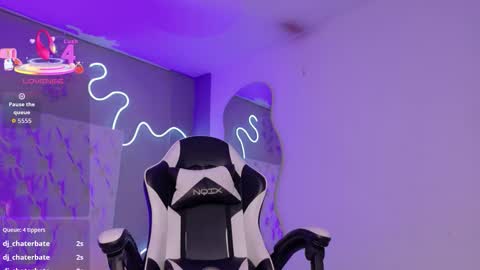 Lily online show from 11/19/25, 03:50