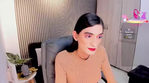 lily_cash1 online show from 11/18/25, 07:07