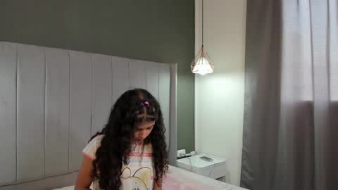 Snapshot of lily_cherry0 chatting on 03/08/25, 01:36 lily_cherry0 online show from 03/08/25, 01:36