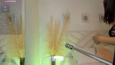   online show from 02/10/25, 05:09