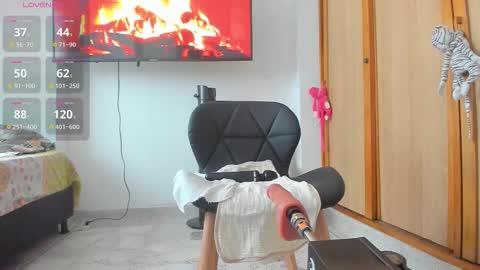 Snapshot of lily_evil chatting on 02/25/26, 07:01 online show from 02/25/26, 07:01