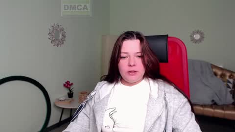 Lily online show from 01/27/25, 06:41