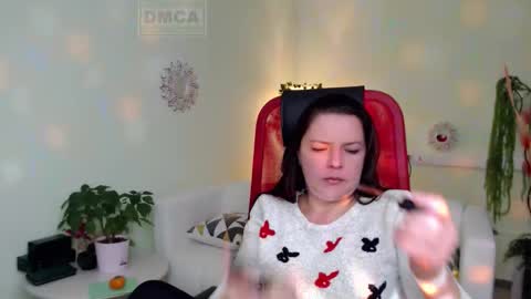 Lily online show from 10/31/25, 04:57