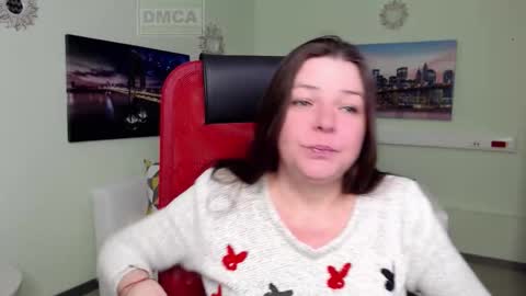 Lily online show from 02/11/26, 04:50