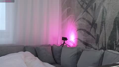 Snapshot of lily_foster_ chatting on 12/04/24, 06:22 Lily online show from 12/04/24, 06:22