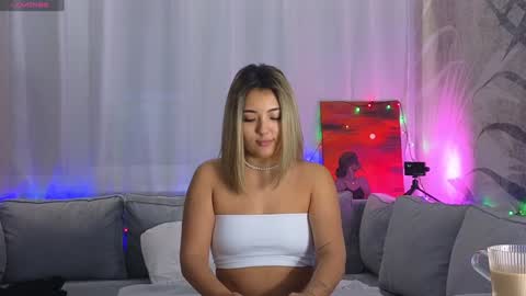 Snapshot of lily_foster_ chatting on 12/15/24, 02:16 Lily online show from 12/15/24, 02:16