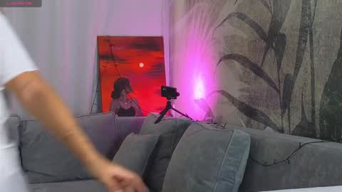 Snapshot of lily_foster_ chatting on 12/23/24, 02:28 Lily online show from 12/23/24, 02:28