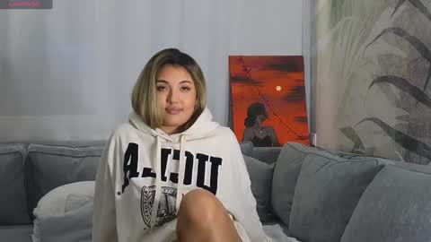 Snapshot of lily_foster_ chatting on 12/26/24, 04:47 Lily online show from 12/26/24, 04:47