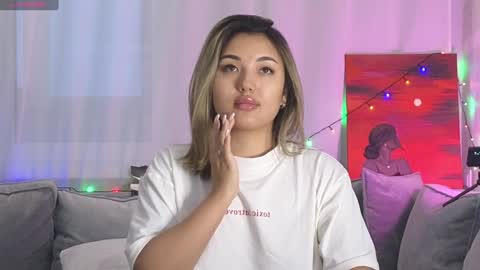 Snapshot of lily_foster_ chatting on 01/04/25, 05:27 Lily online show from 01/04/25, 05:27