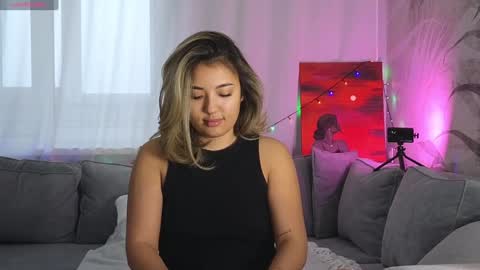 Snapshot of lily_foster_ chatting on 01/10/25, 06:20 Lily online show from 01/10/25, 06:20