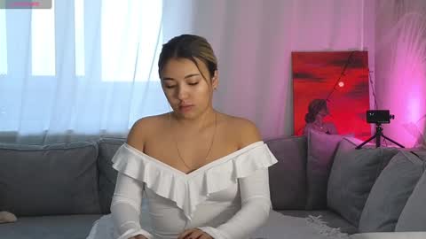 Snapshot of lily_foster_ chatting on 01/13/25, 06:27 Lily online show from 01/13/25, 06:27