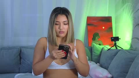 Snapshot of lily_foster_ chatting on 01/19/25, 02:38 Lily online show from 01/19/25, 02:38