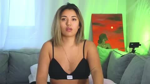 Snapshot of lily_foster_ chatting on 01/22/25, 05:59 Lily online show from 01/22/25, 05:59