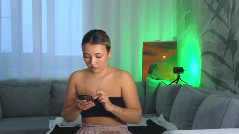 Snapshot of lily_foster_ chatting on 01/26/25, 05:34 Lily online show from 01/26/25, 05:34