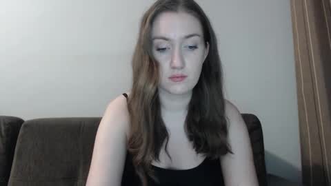 lily_love_x online show from 12/08/24, 10:36