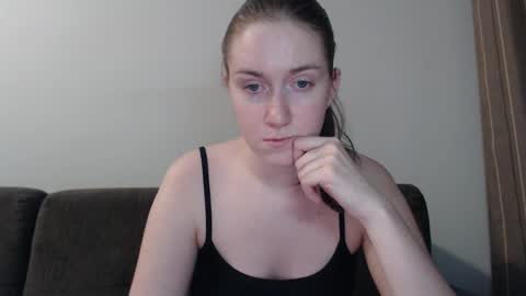 lily_love_x online show from 12/12/24, 02:26
