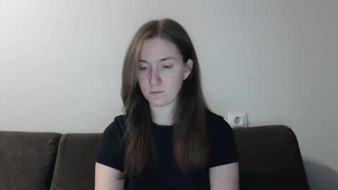 lily_love_x online show from 01/28/25, 11:50