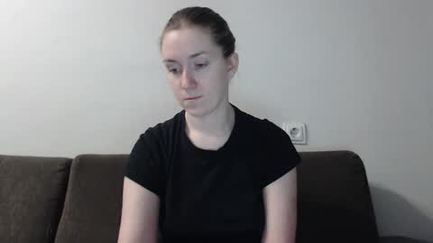 lily_love_x online show from 02/06/25, 03:48