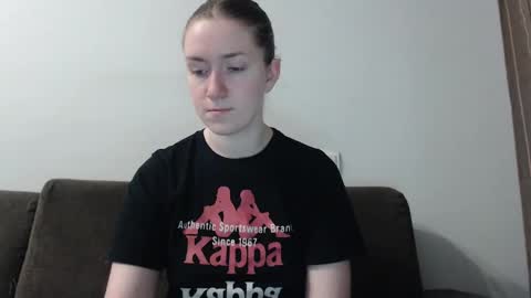 lily_love_x online show from 02/09/25, 11:36