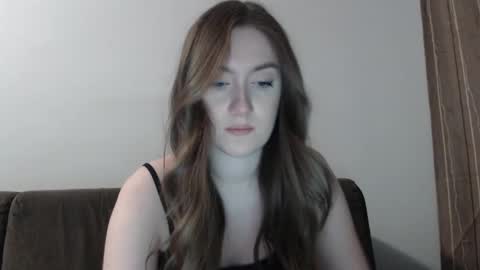 lily_love_x online show from 02/16/25, 10:10