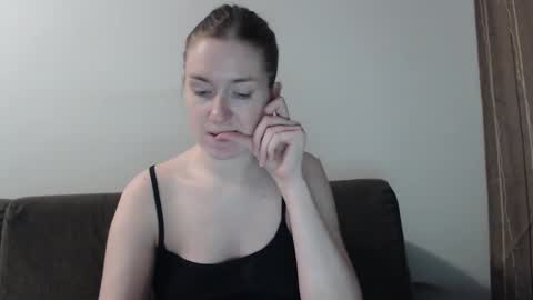 lily_love_x online show from 03/04/25, 02:17