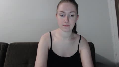 lily_love_x online show from 09/30/25, 10:59