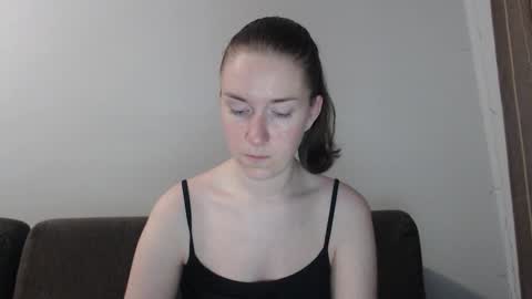 lily_love_x online show from 10/27/25, 01:20