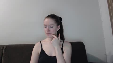 lily_love_x online show from 11/28/25, 11:29