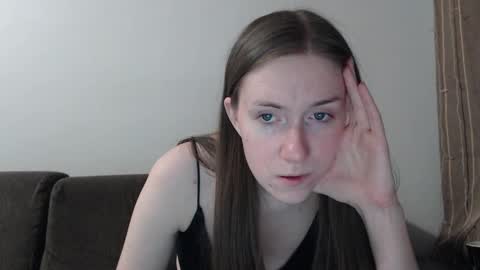 lily_love_x online show from 02/25/26, 10:52