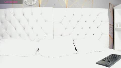 Lily online show from 01/09/25, 01:02