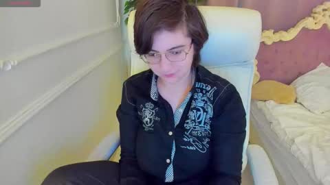 Lily online show from 03/16/26, 07:56