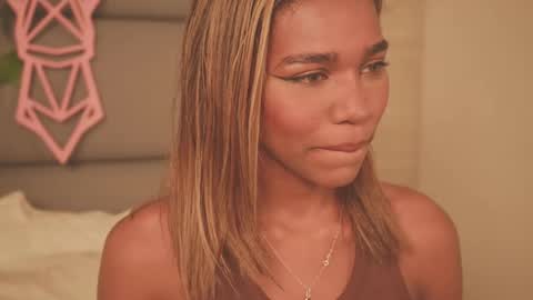 Lily Miiller online show from 12/15/25, 09:52