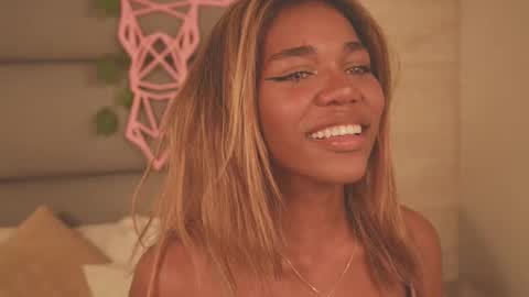 Lily Miiller online show from 01/12/26, 08:14