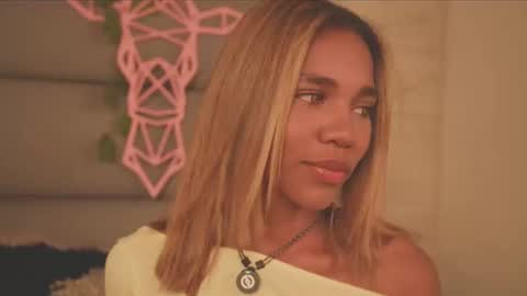 Lily Miiller online show from 02/07/26, 09:51