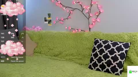 Snapshot of lily_qute chatting on 06/28/26, 08:09 Lily online show from 06/28/26, 08:09