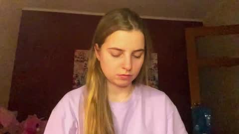 Snapshot of lily_smily chatting on 02/10/26, 01:37 Lily online show from 02/10/26, 01:37