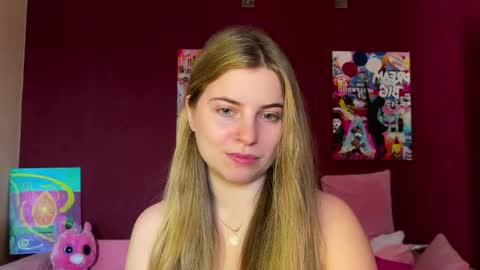 Snapshot of lily_smily chatting on 05/06/26, 02:44 Lily online show from 05/06/26, 02:44