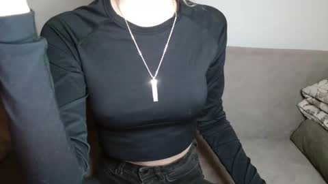 small lily online show from 03/30/26, 04:52