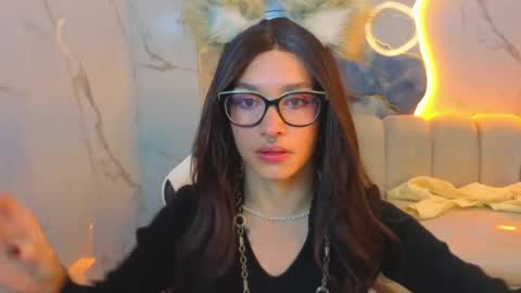 Snapshot of lily_tx chatting on 06/07/26, 12:42 Follow me.. Live 730 to 1400 online show from 06/07/26, 12:42