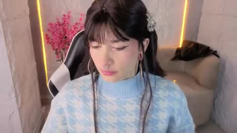 Snapshot of lily_tx chatting on 06/09/26, 12:39 Follow me.. Live 730 to 1400 online show from 06/09/26, 12:39