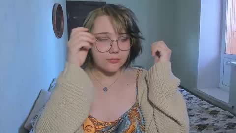Snapshot of lily_violettt chatting on 03/23/26, 07:45 Lily online show from 03/23/26, 07:45