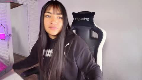 lily_waist online show from 10/10/25, 11:20