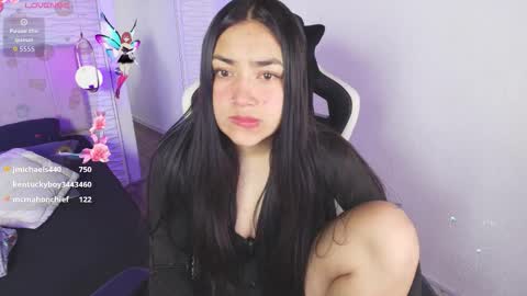 lily_waist online show from 11/21/25, 03:27