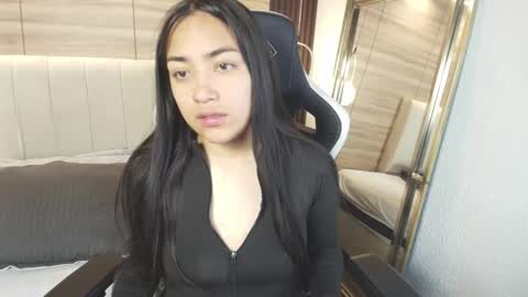 Snapshot of lily_waist chatting on 02/03/26, 11:04 lily_waist online show from 02/03/26, 11:04